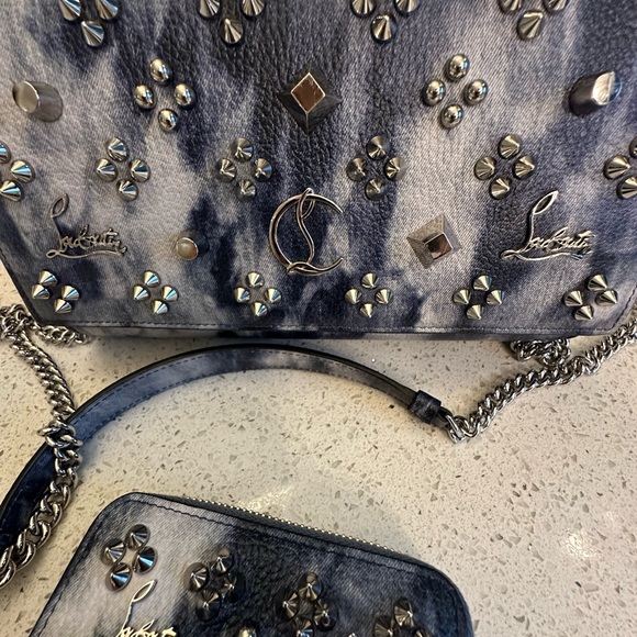 Louboutin Paloma crossbody bag and wallet set in like new condition. - Picture 2 of 6
